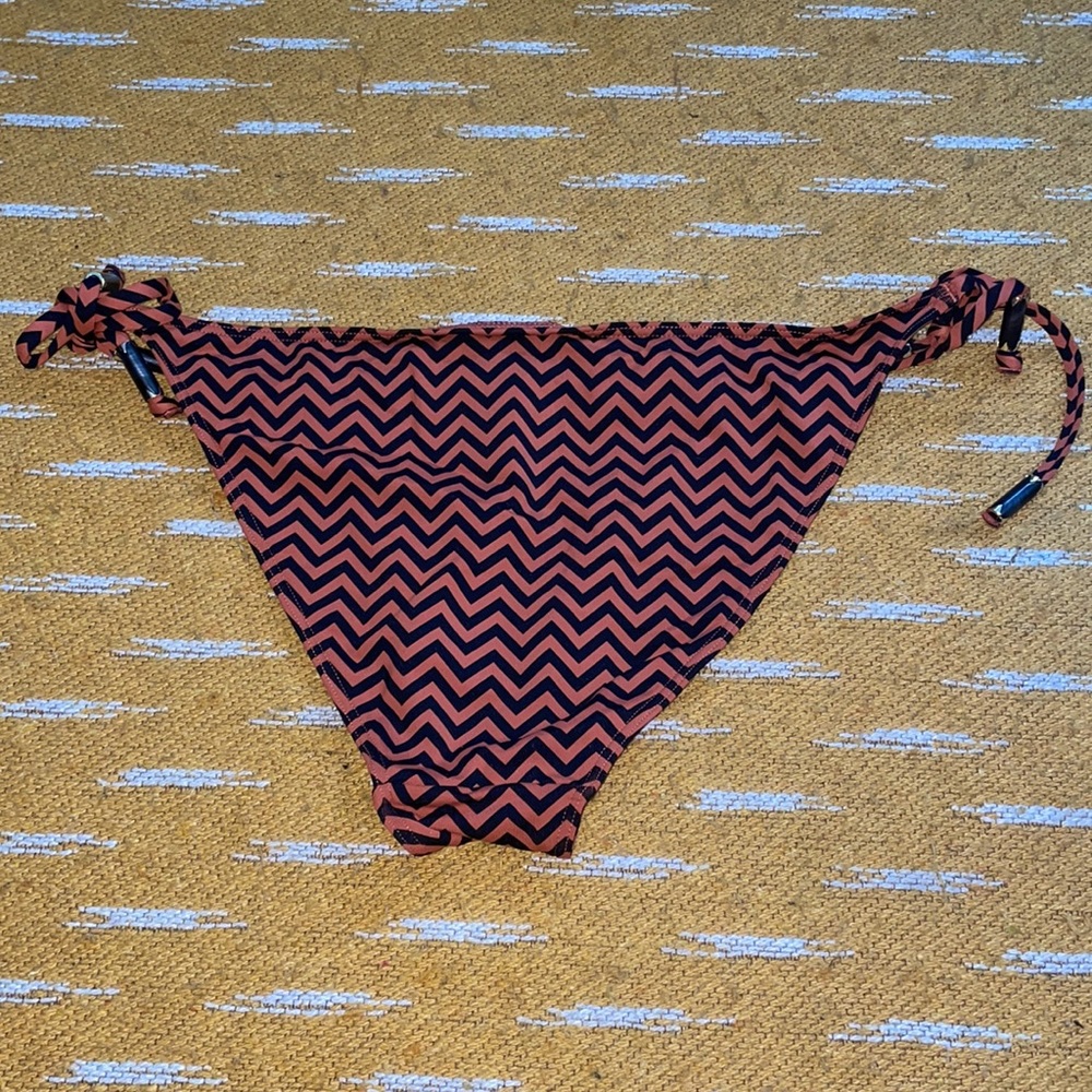 Bikini bottom - Picture 3 of 3